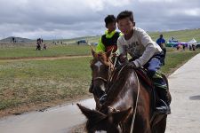 Nadaam in Ulaanbaatar, Shudlen (Rennen der 3-jährigen) in Khui Doloon Hudag Zu den Nomaden der Westmongolei, Mongolei, 09.07. - 30.07.2016