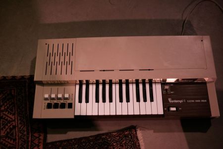 organ 3 Jon Heilbron, Piece for Chord Organs / KM28