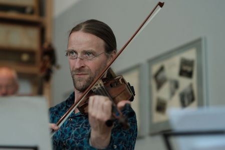 Simon Jakob Drees Johannes Bauer fehlt – Memorial Werkstatt Orchester / Industriesalon Schöneweide