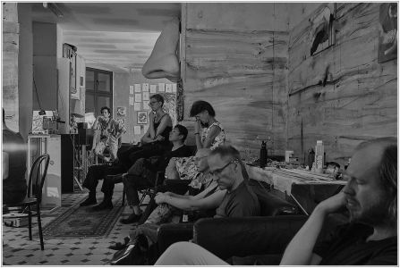 Audience (10 people)