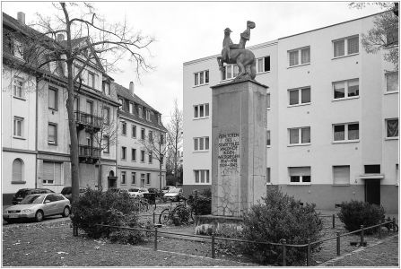 Otto-Siffling-Straße (auf dem Weg nach Hause in die Oststadt)